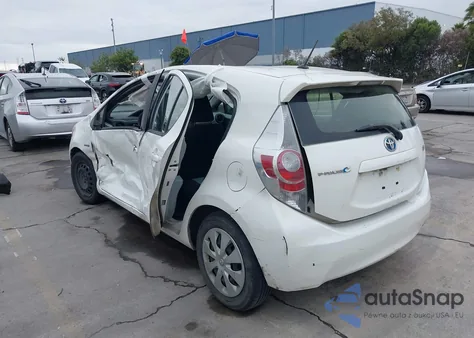 2012 Toyota Prius C Two из США, поврежденный, VIN JTDKDTB32C1004541